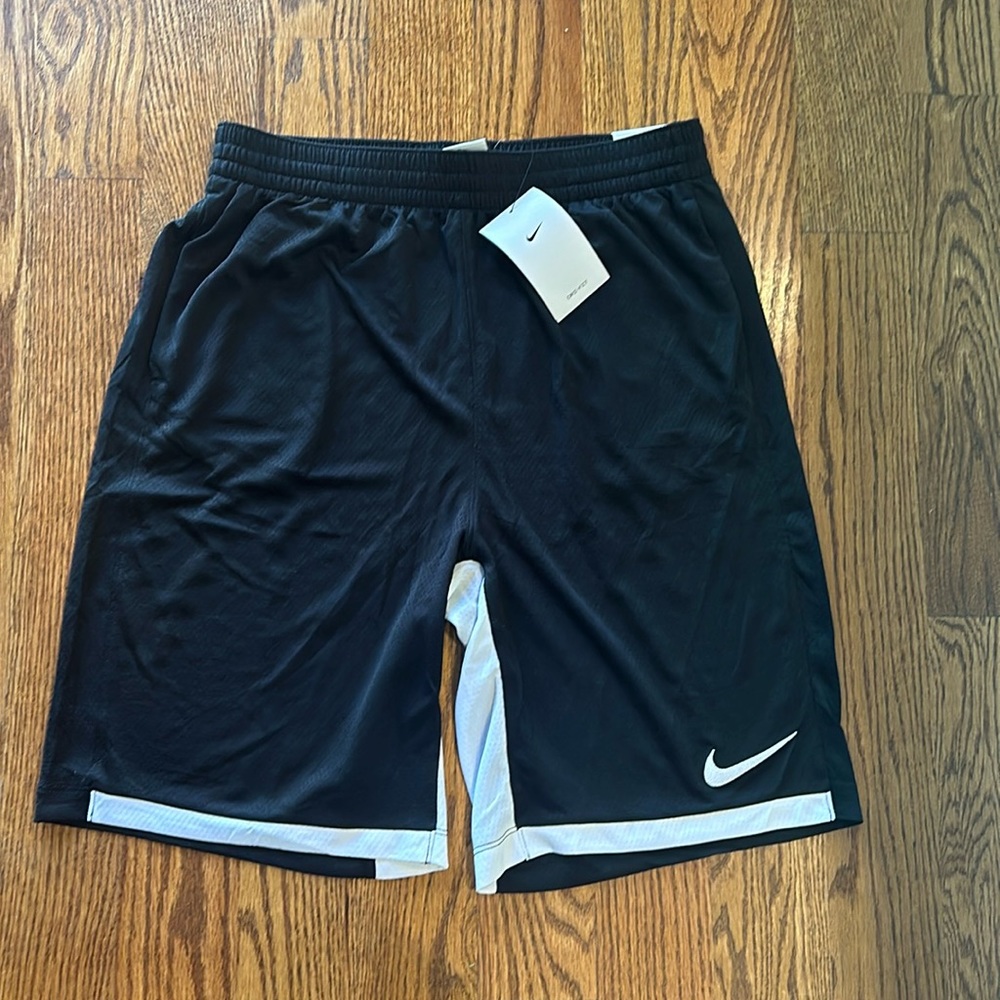 NWT boys XL Nike dry fit basketball shorts